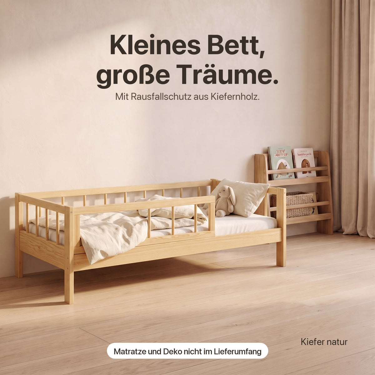 Kinderbett mit Rausfallschutz im Kinderzimmer – Matratze und Deko nicht im Lieferumfang