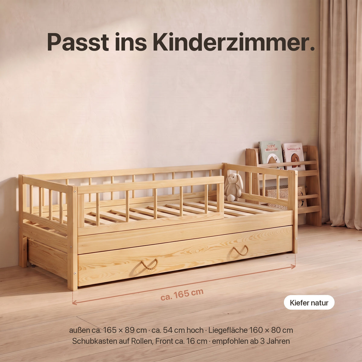 Kinderbett mit Schubkasten: außen ca. 165 × 89 cm, ca. 54 cm hoch, Liegefläche 160 × 80 cm, Schubkasten auf Rollen, Front ca. 16 cm, empfohlen ab 3 Jahren