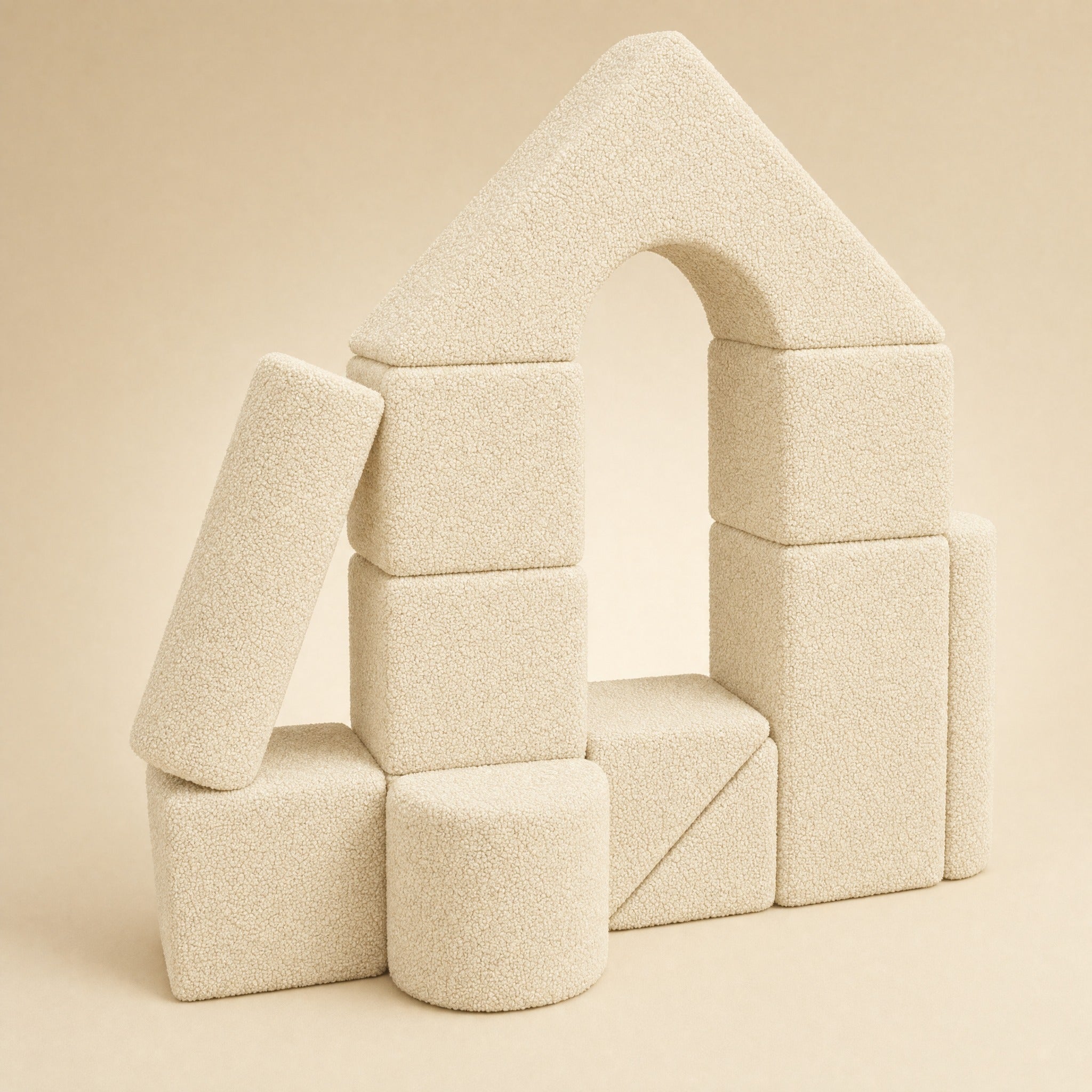 Schloss aus 11 Schaumstoff-Bausteinen, Bouclé Creme